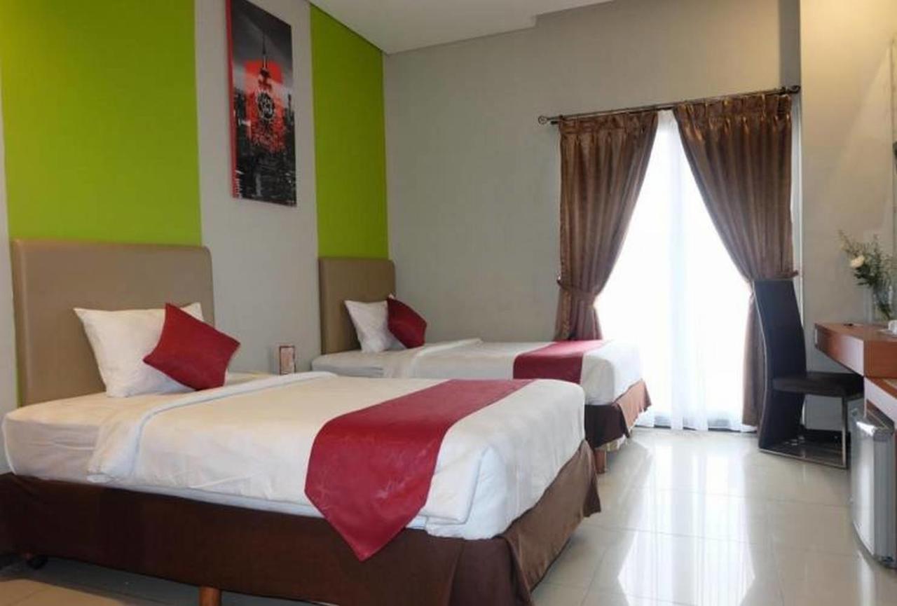 Hotel Blue Pacific จาการ์ตา ภายนอก รูปภาพ