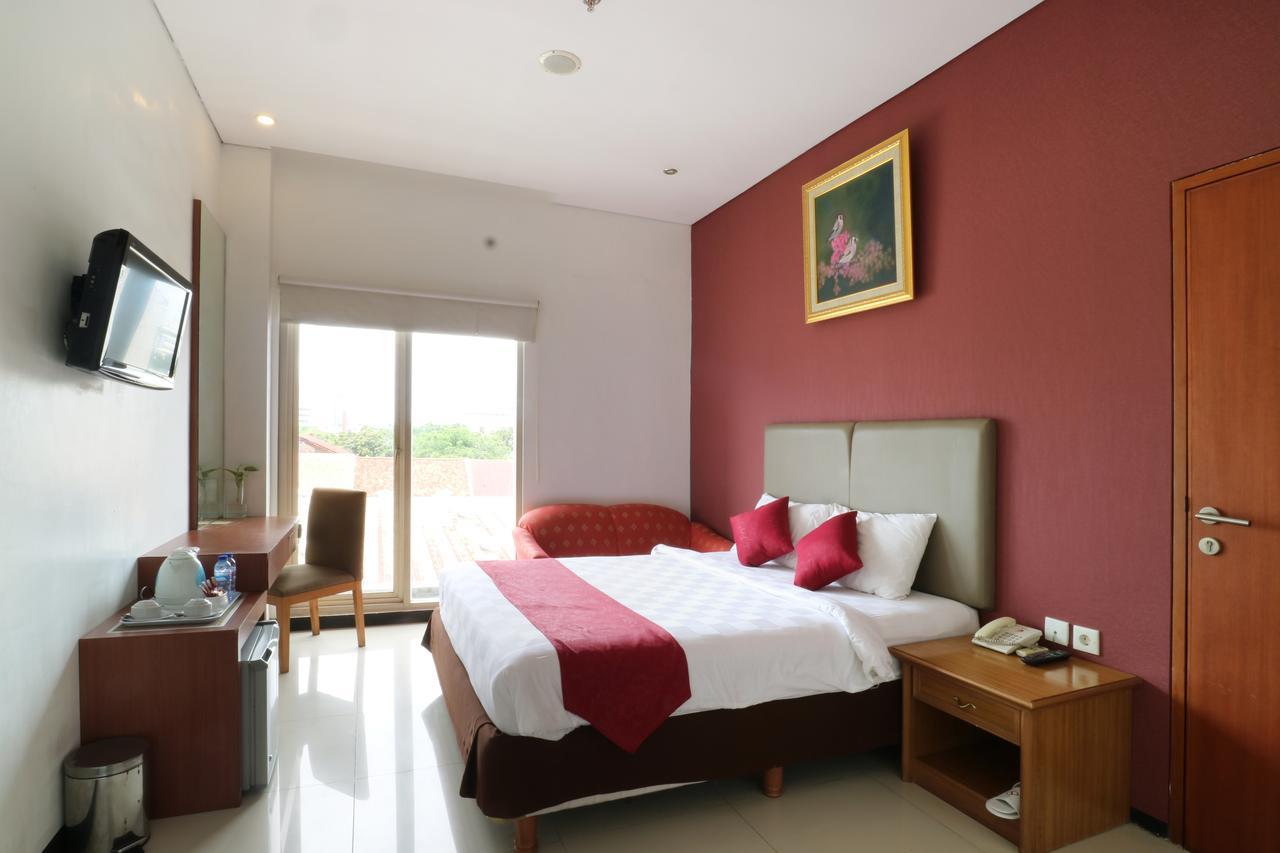 Hotel Blue Pacific จาการ์ตา ภายนอก รูปภาพ