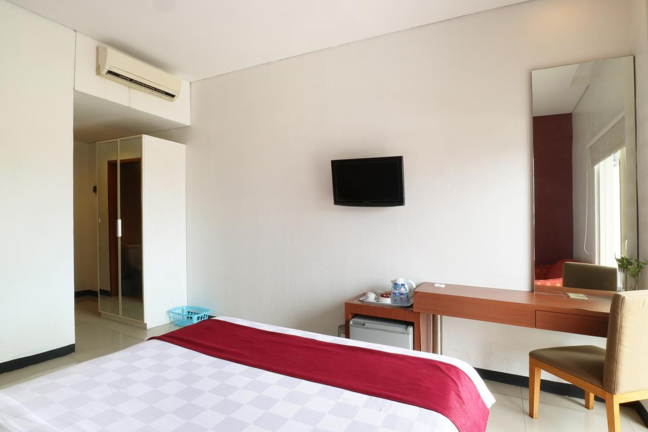 Hotel Blue Pacific จาการ์ตา ภายนอก รูปภาพ