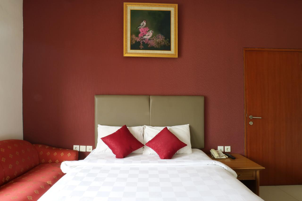 Hotel Blue Pacific จาการ์ตา ภายนอก รูปภาพ